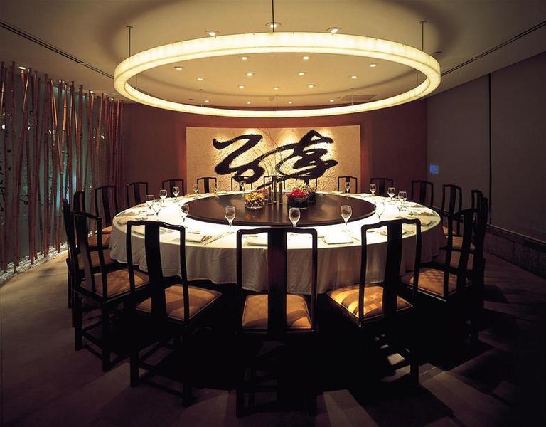 Hotel Regent Taipeh Exterior foto A private dining room at the restaurant