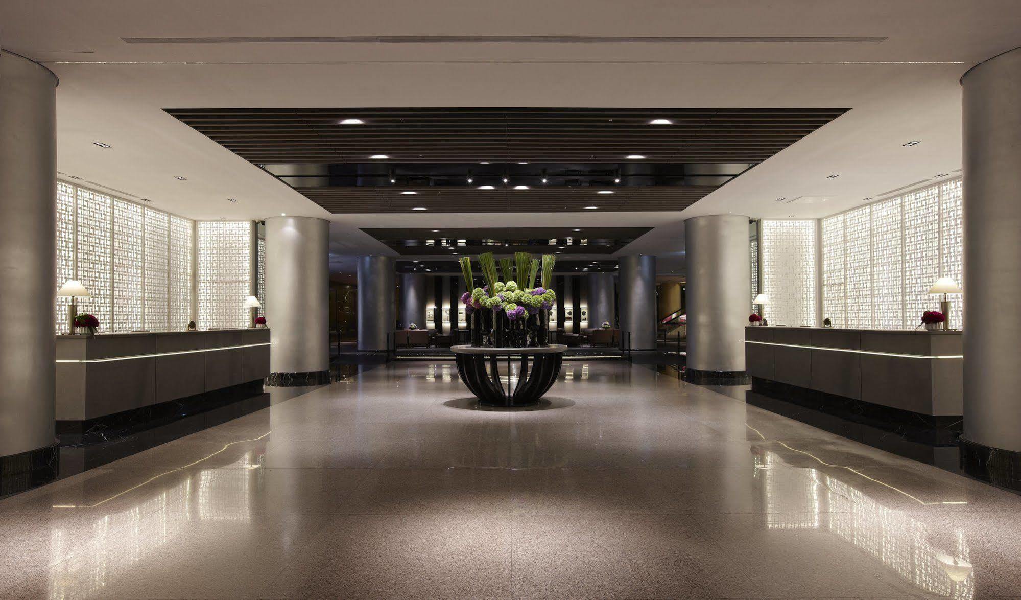 Hotel Regent Taipeh Exterior foto The lobby of the hotel