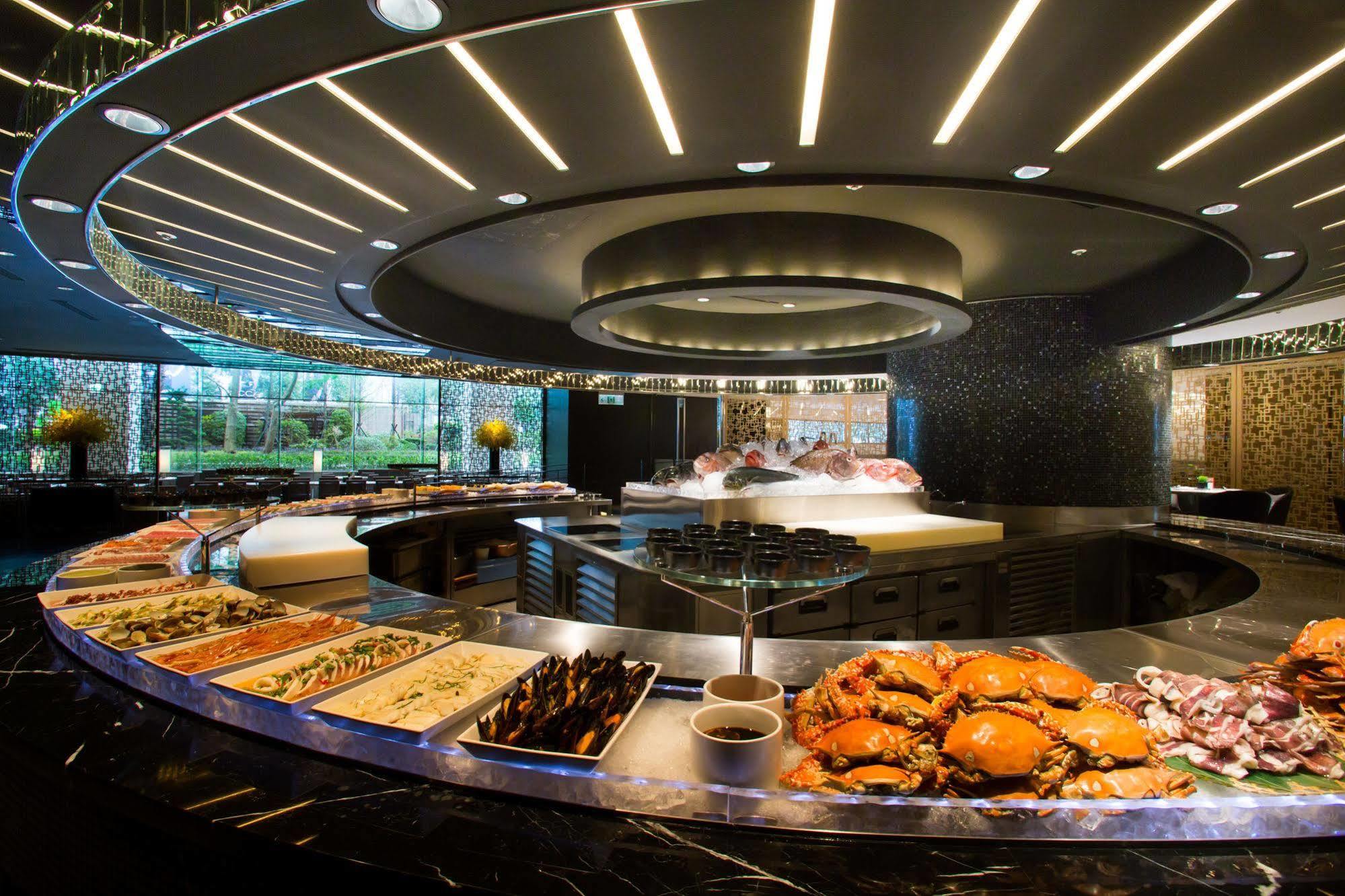 Hotel Regent Taipeh Exterior foto The buffet at the restaurant
