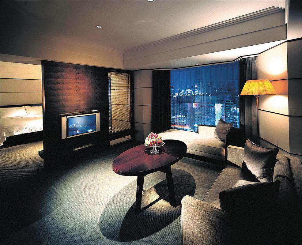 Hotel Regent Taipeh Exterior foto A suite at the Mandarin Oriental, Seoul